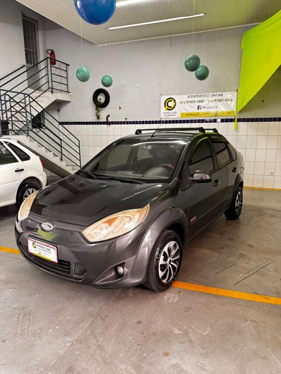 FORD Fiesta Sedan - Foto