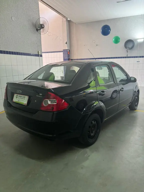 FORD Fiesta Sedan - Foto