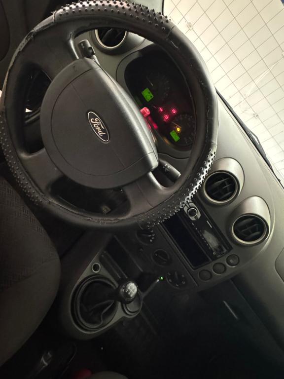 FORD Fiesta Sedan - Foto