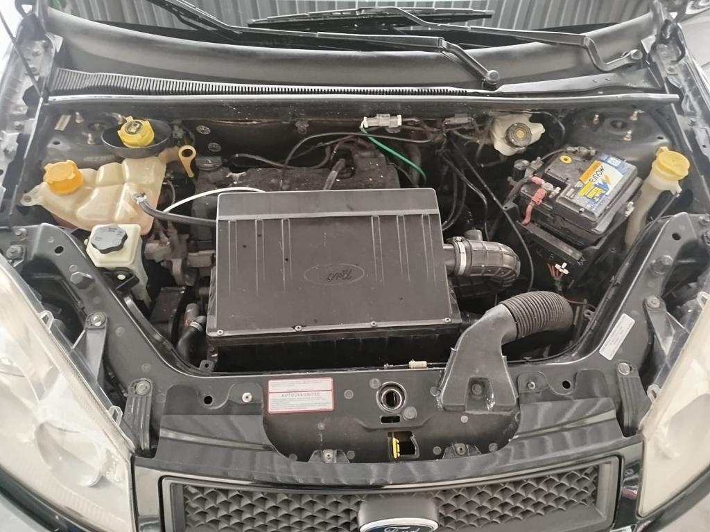 FORD Fiesta Sedan - Foto