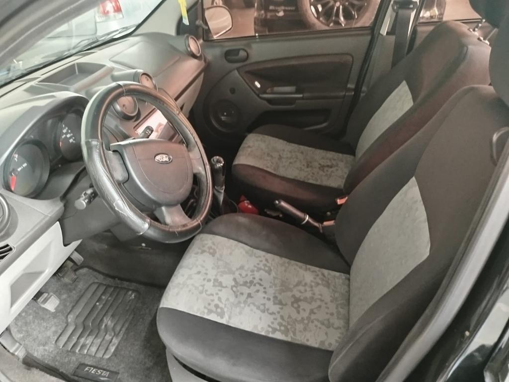 FORD Fiesta Sedan - Foto