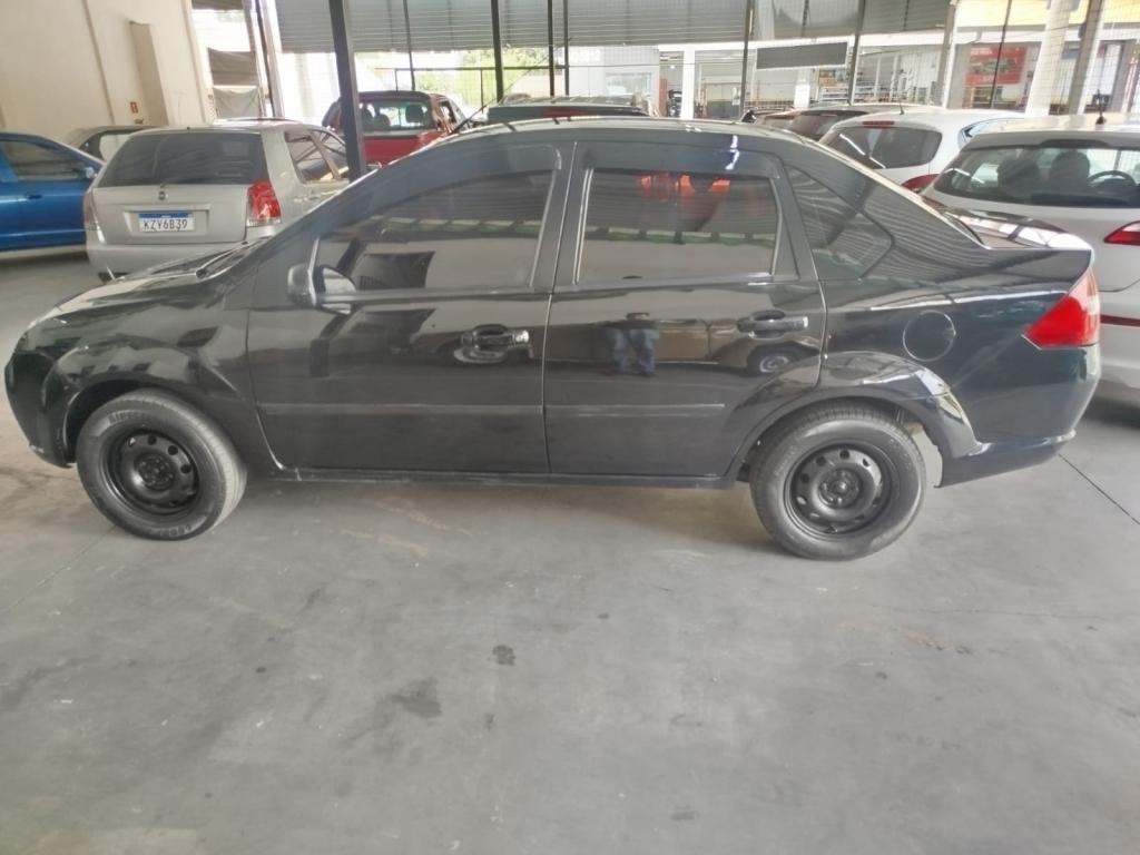 FORD Fiesta Sedan - Foto