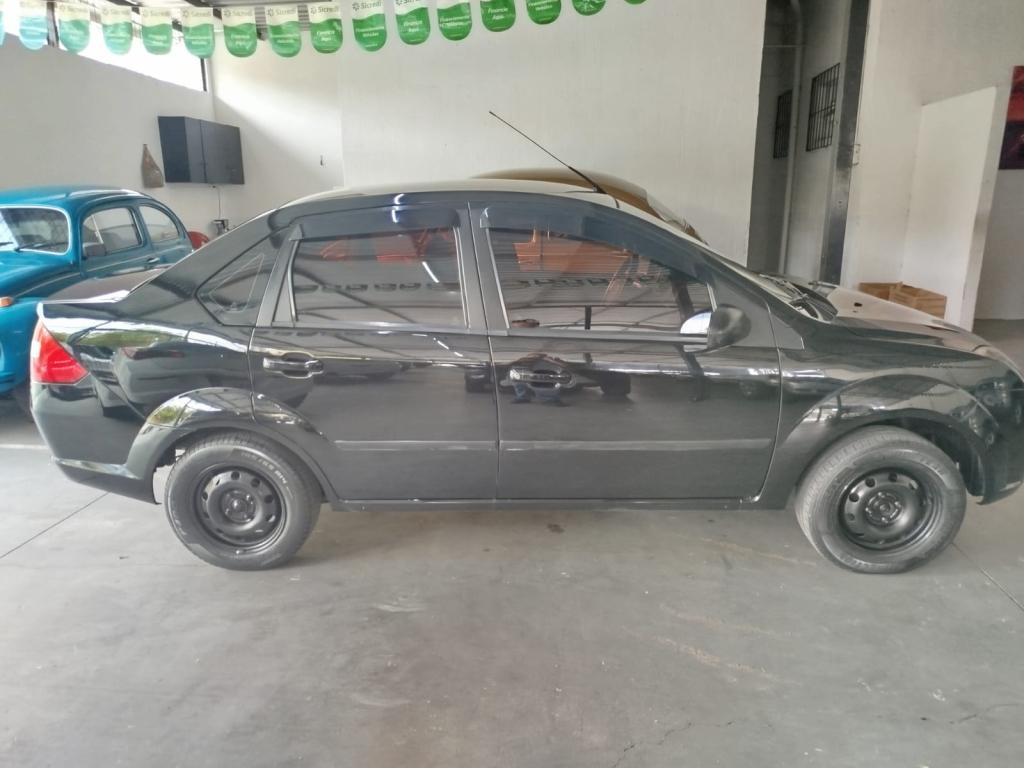 FORD Fiesta Sedan - Foto