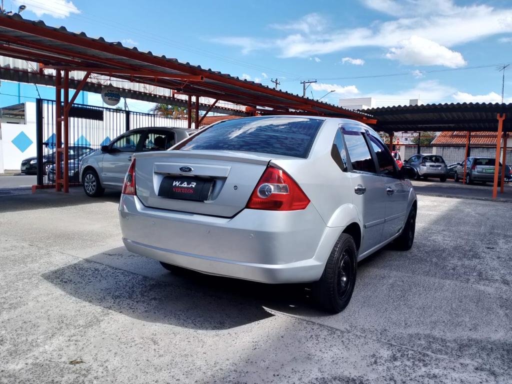 FORD Fiesta Sedan - Foto