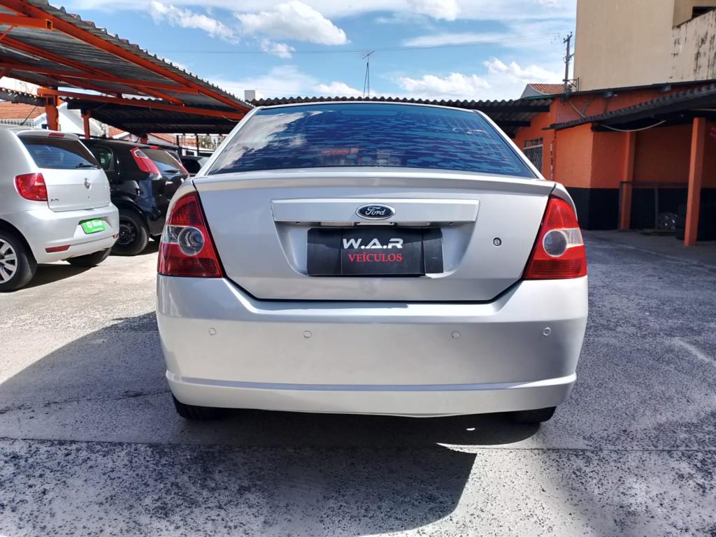 FORD Fiesta Sedan - Foto