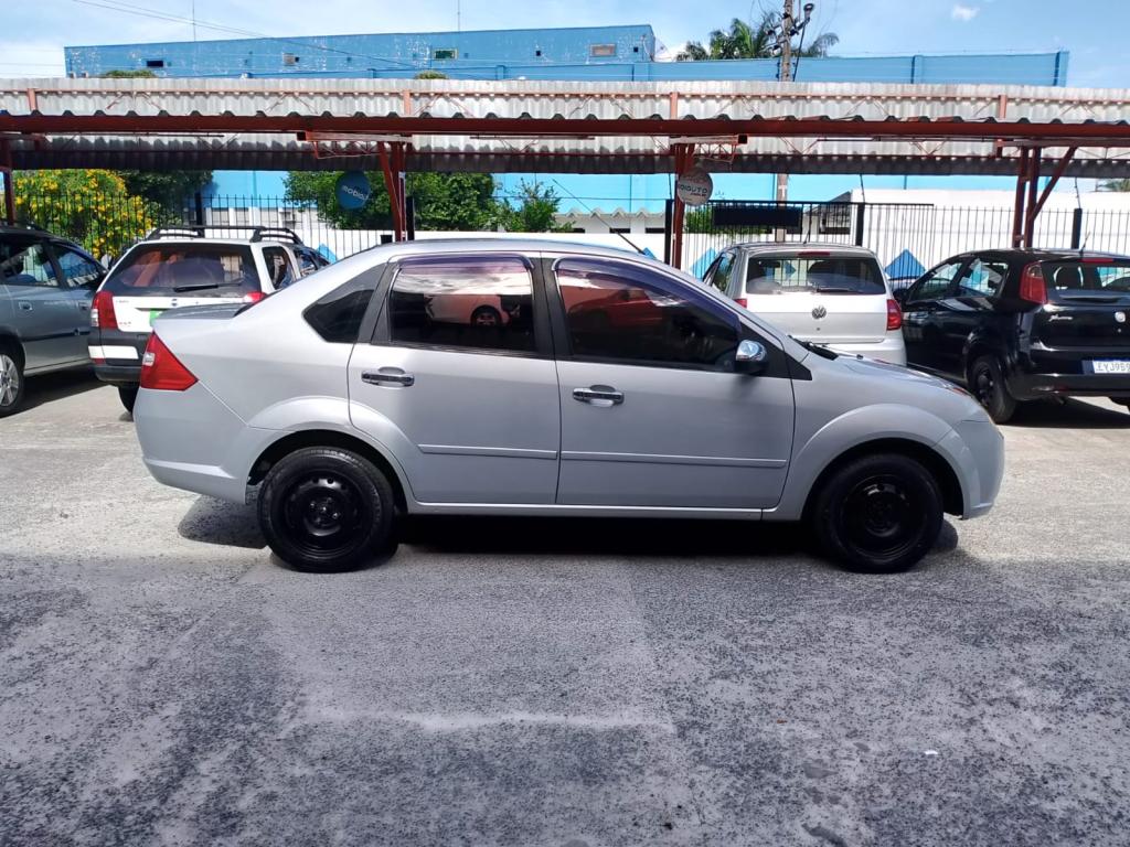FORD Fiesta Sedan - Foto