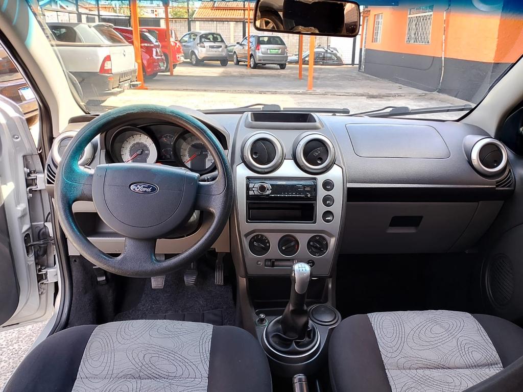 FORD Fiesta Sedan - Foto