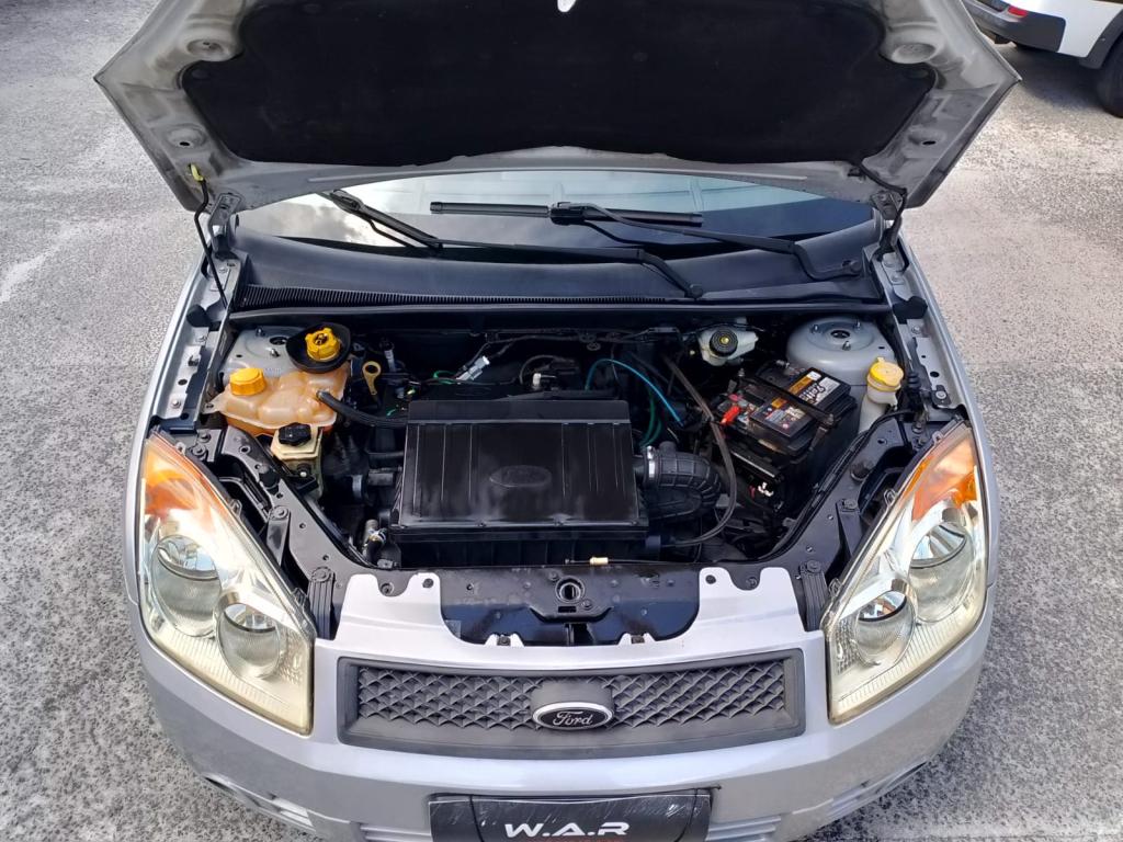 FORD Fiesta Sedan - Foto