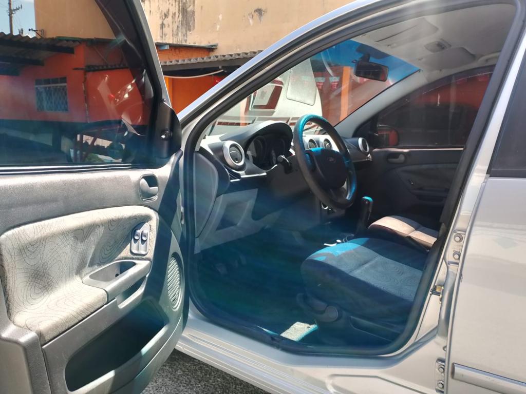 FORD Fiesta Sedan - Foto