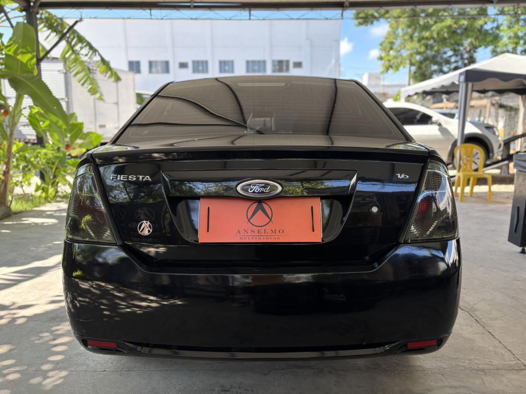 FORD Fiesta Sedan - Foto