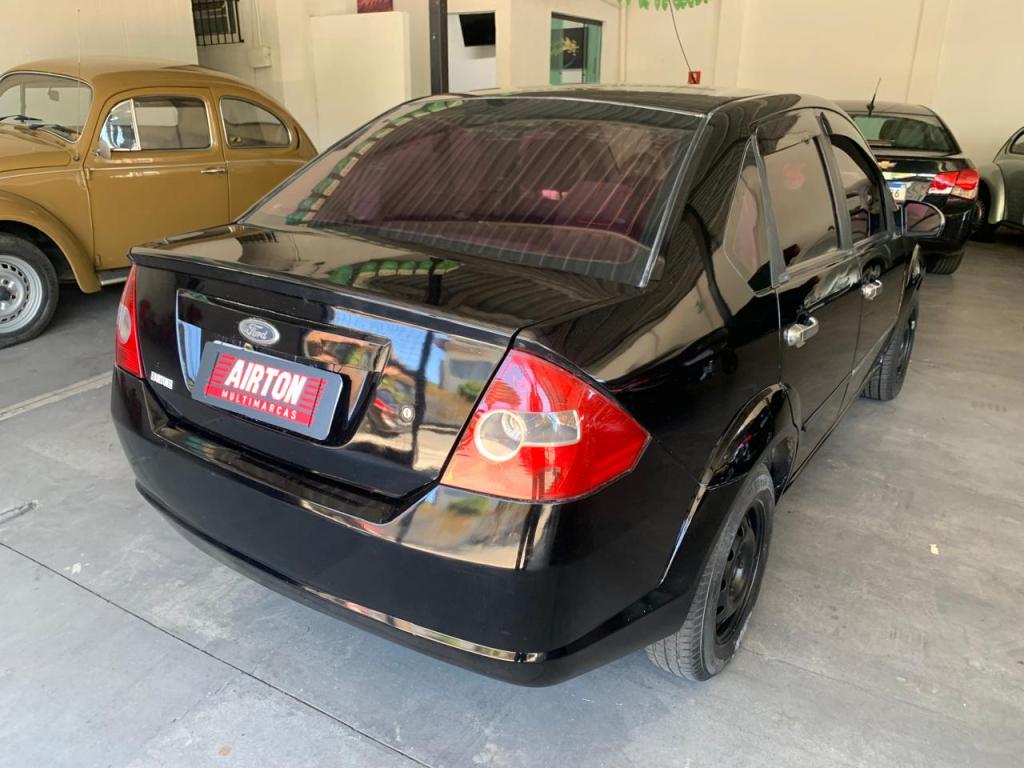 FORD Fiesta Sedan - Foto