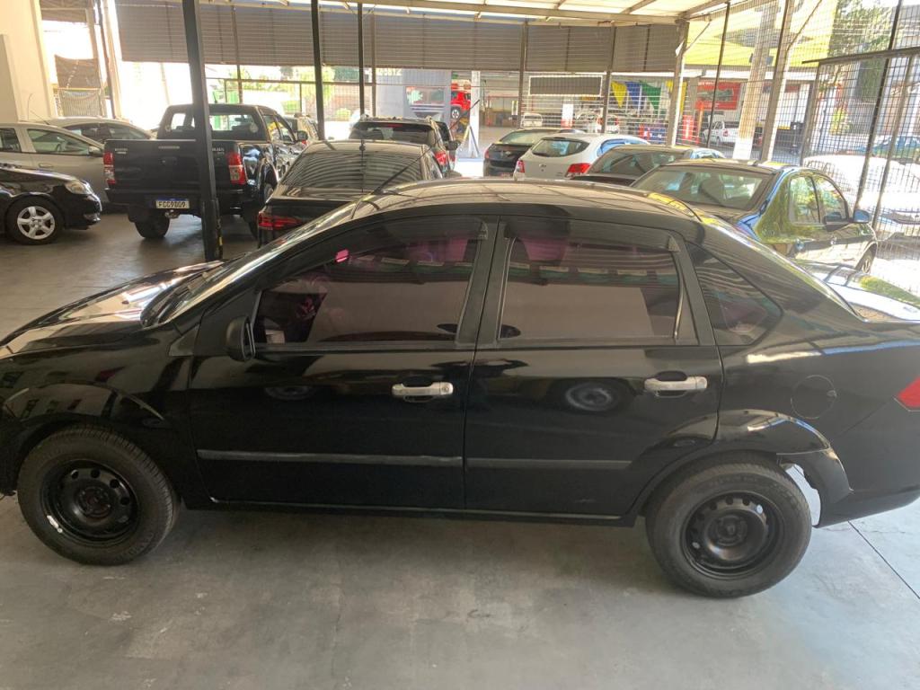 FORD Fiesta Sedan - Foto