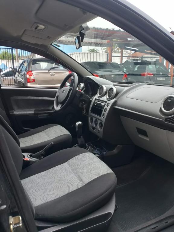 FORD Fiesta Sedan - Foto
