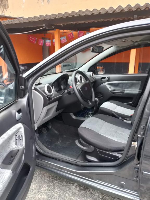 FORD Fiesta Sedan - Foto