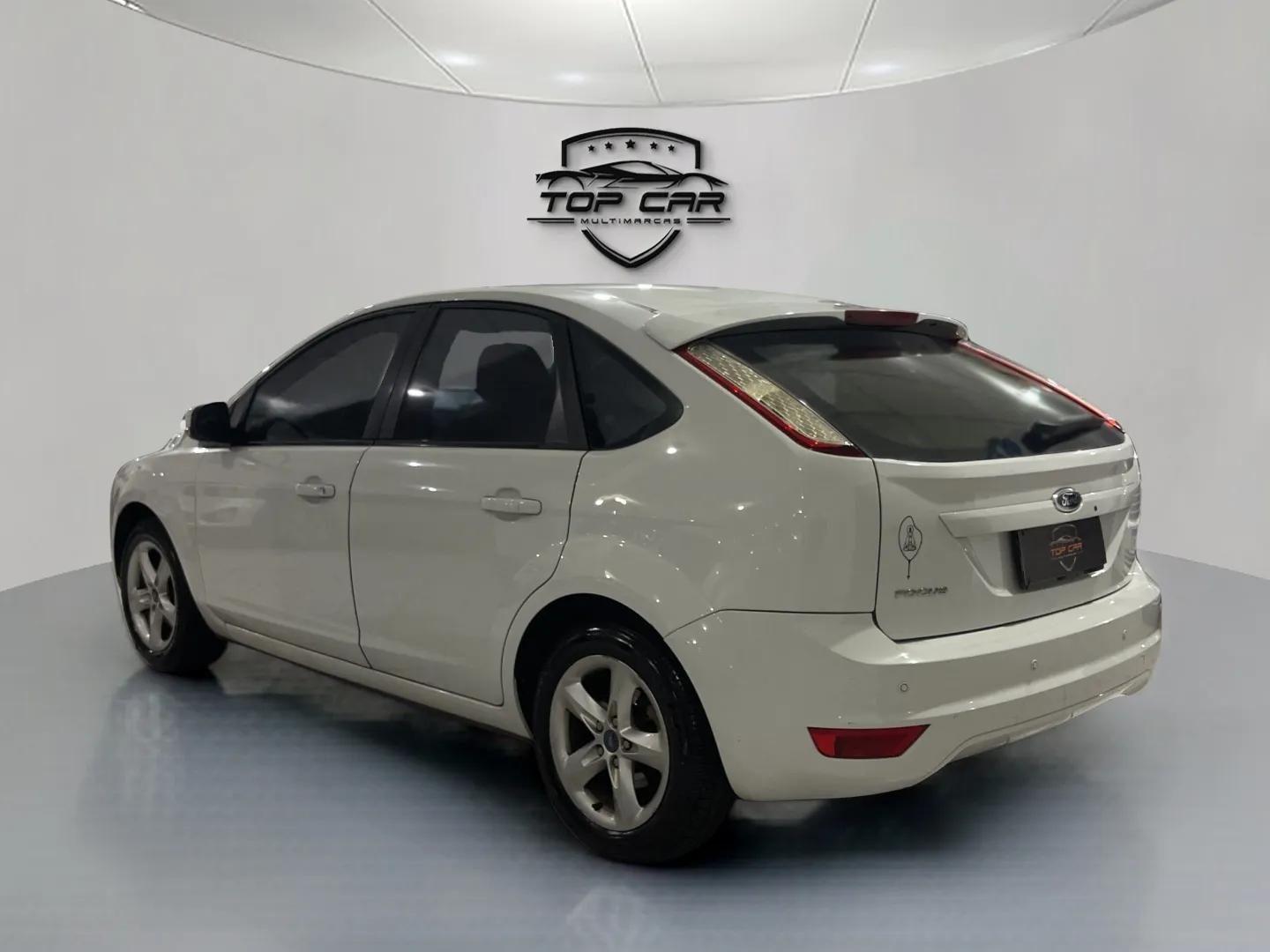 FORD Focus Hatch - Foto