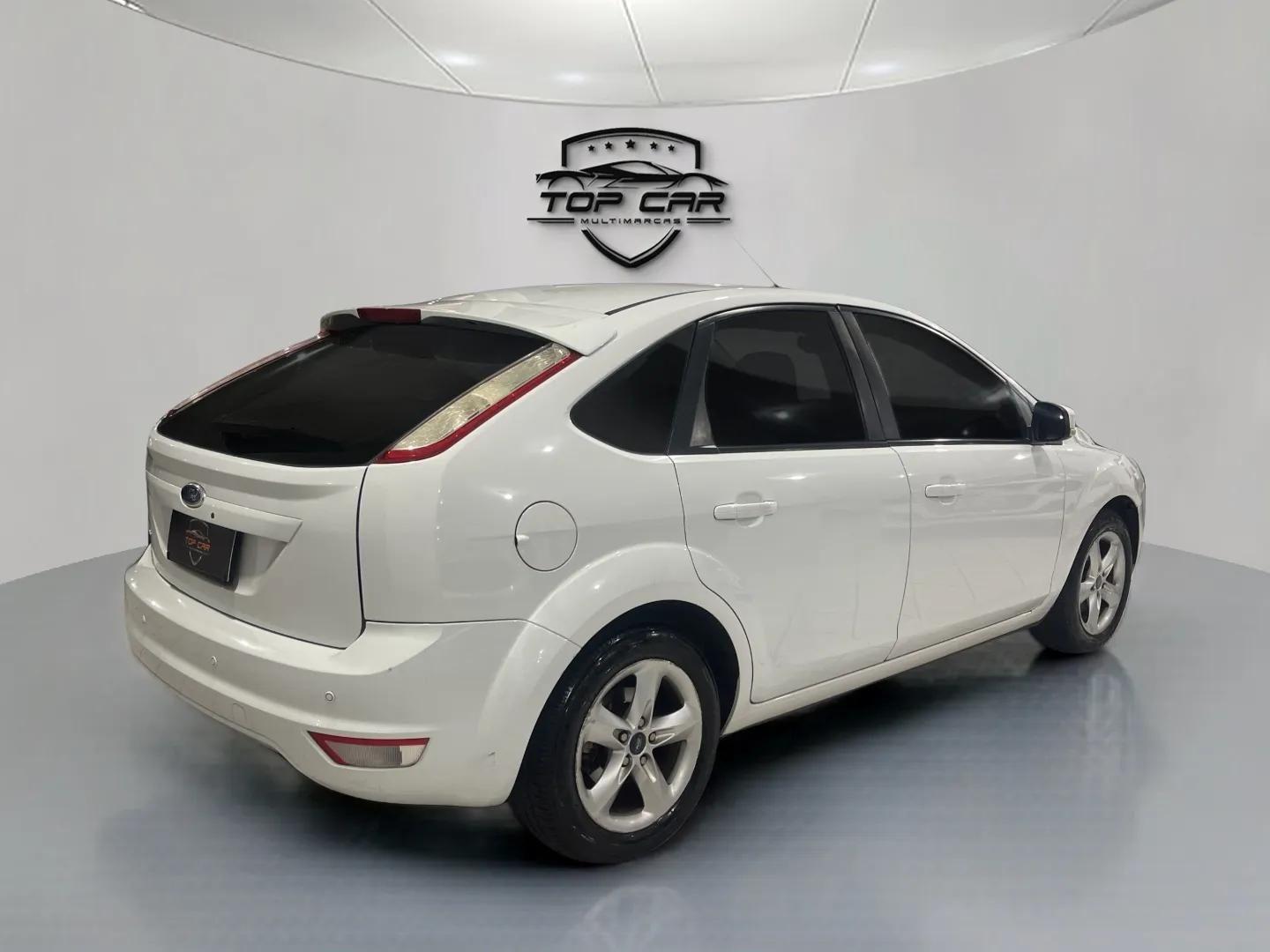 FORD Focus Hatch - Foto