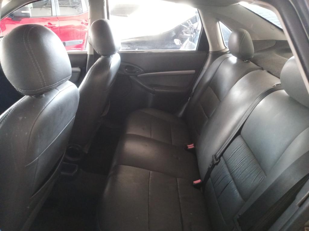 FORD Focus Sedan - Foto