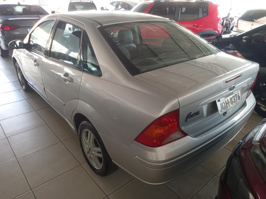FORD Focus Sedan - Foto