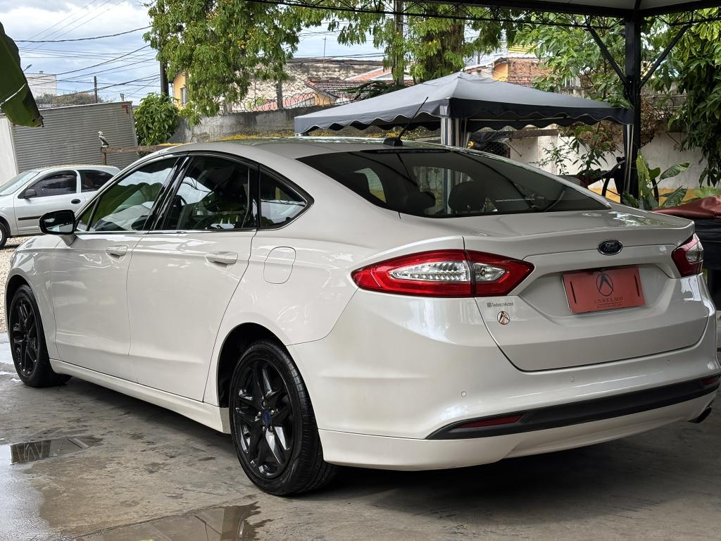 FORD Fusion - Foto
