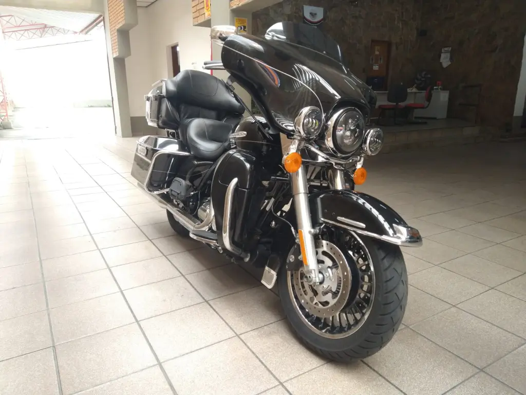 HARLEY DAVIDSON Electra Glide Ultra Limited - Foto