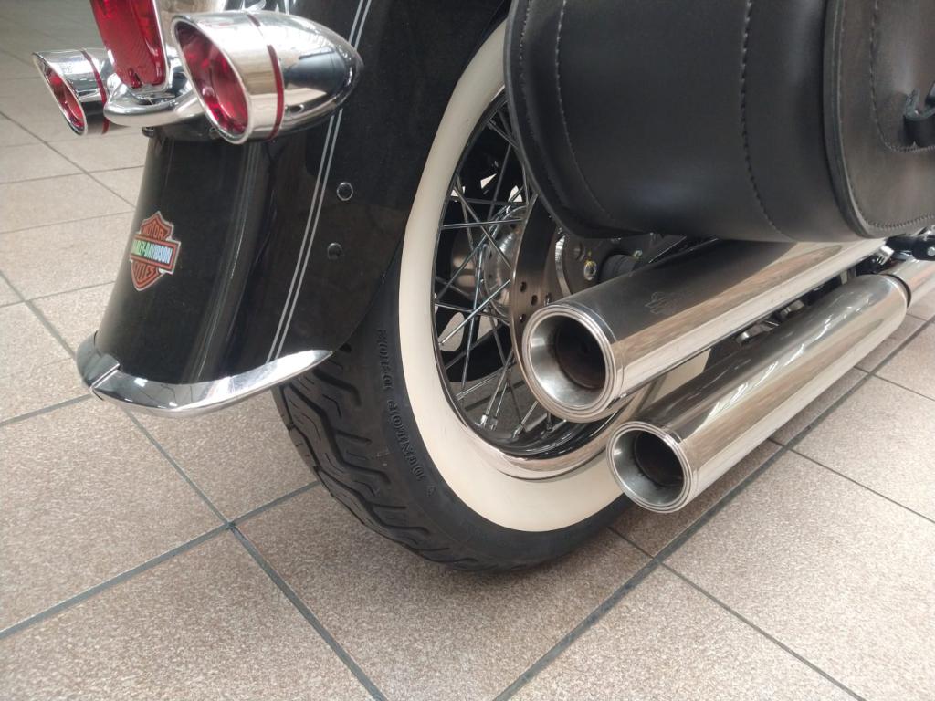HARLEY DAVIDSON Softail DeLuxe - Foto