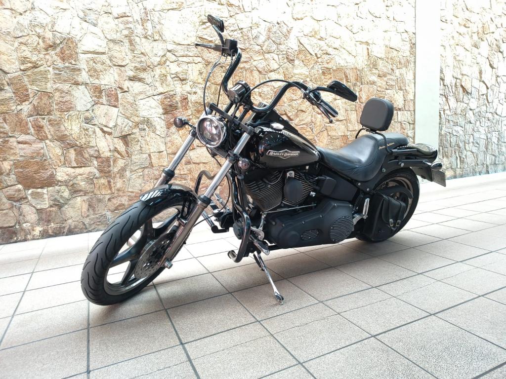 HARLEY DAVIDSON Softail Night Train