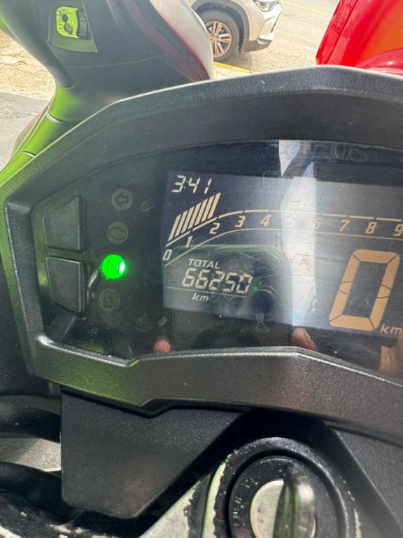 HONDA CB 250 F Twister - Foto