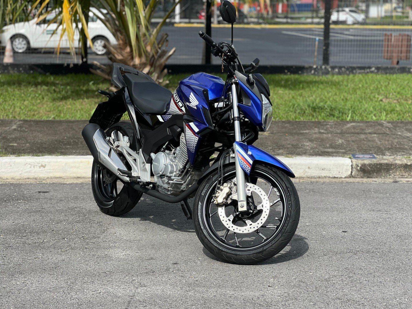 HONDA CB 250 F Twister - Foto