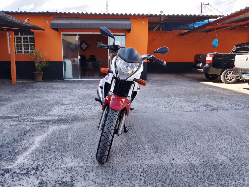 HONDA CB 300 R - Foto