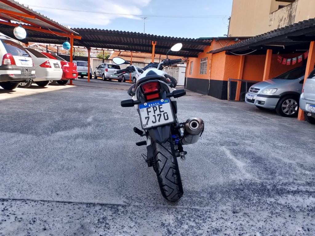 HONDA CB 300 R - Foto