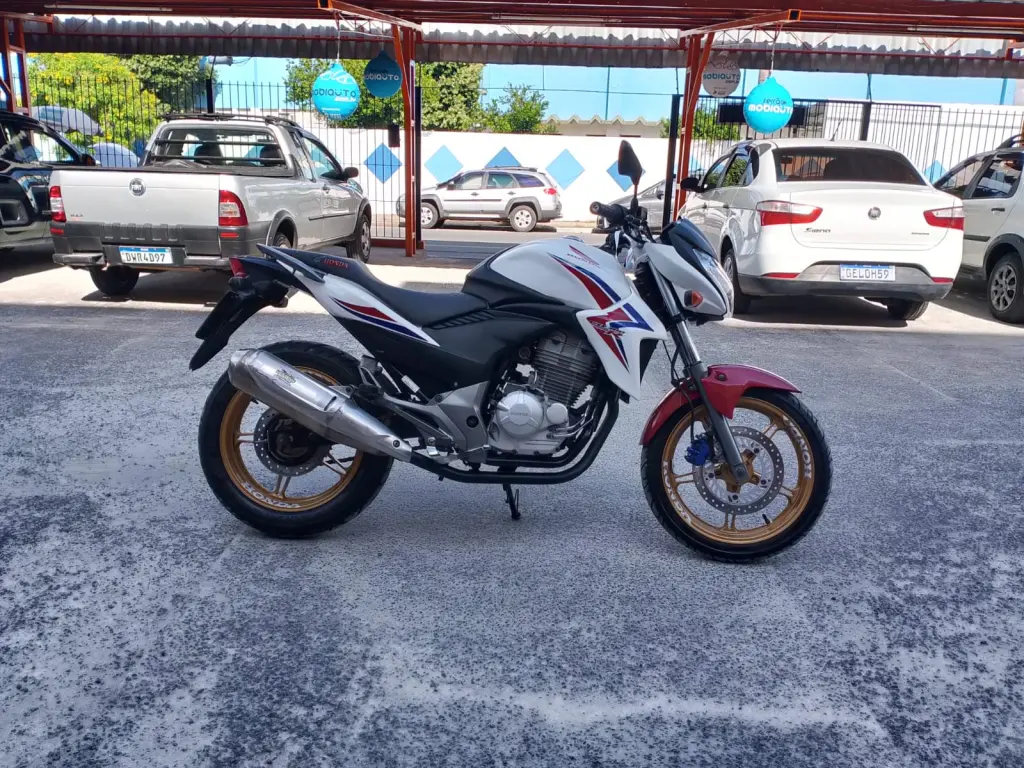 HONDA CB 300 R - Foto