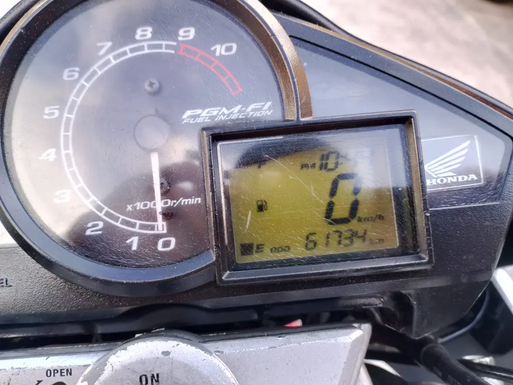 HONDA CB 300 R - Foto