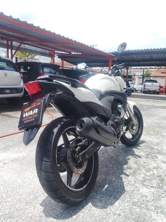 HONDA CB 300 R - Foto