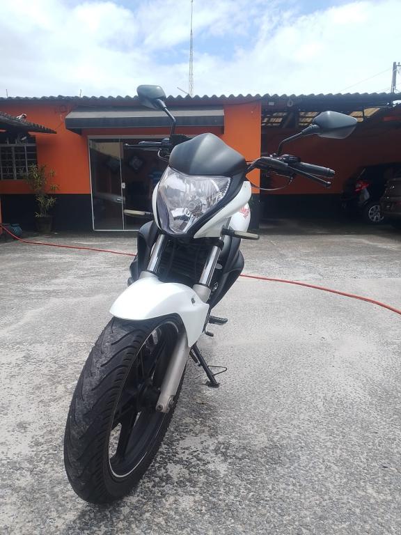 HONDA CB 300 R - Foto