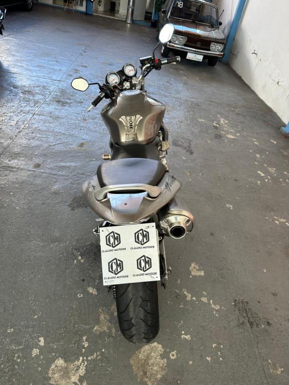 HONDA CB 600 F HORNET - Foto
