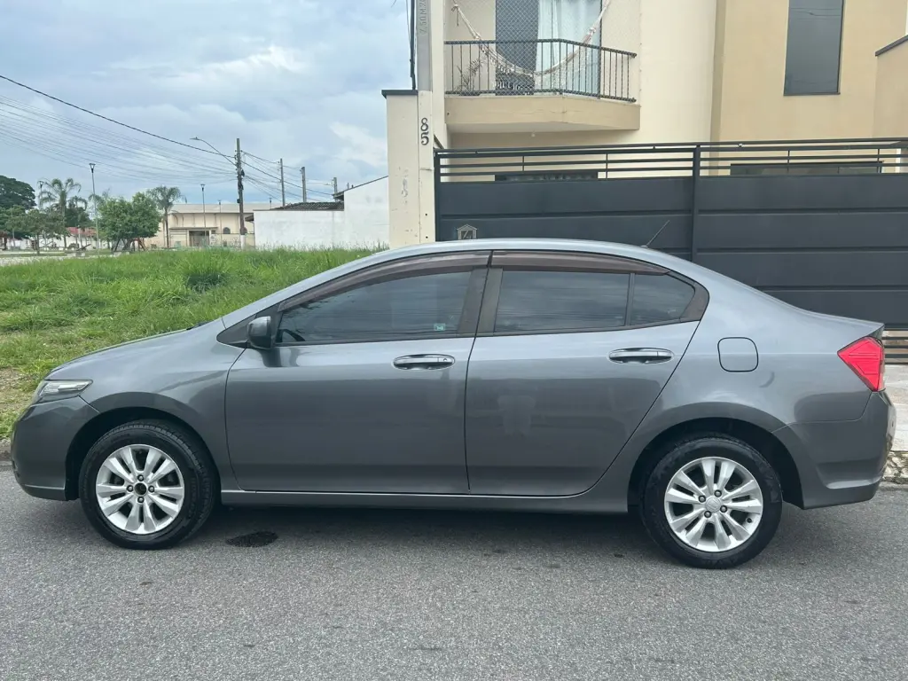 HONDA City Sedan - Foto
