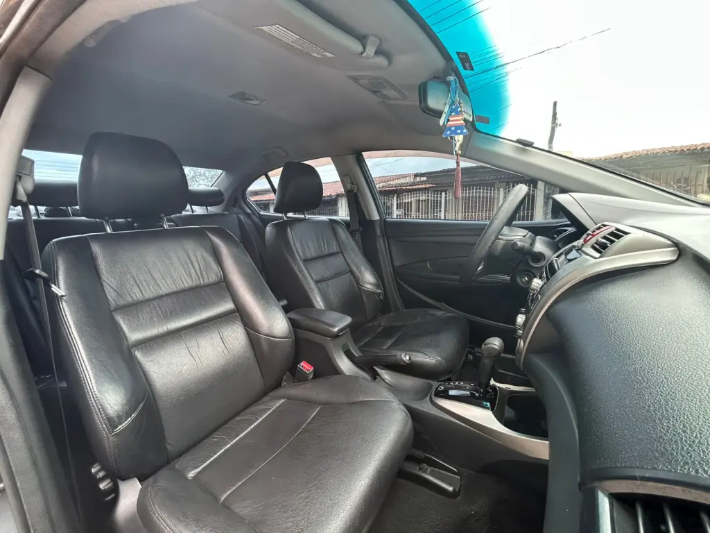 HONDA City Sedan - Foto
