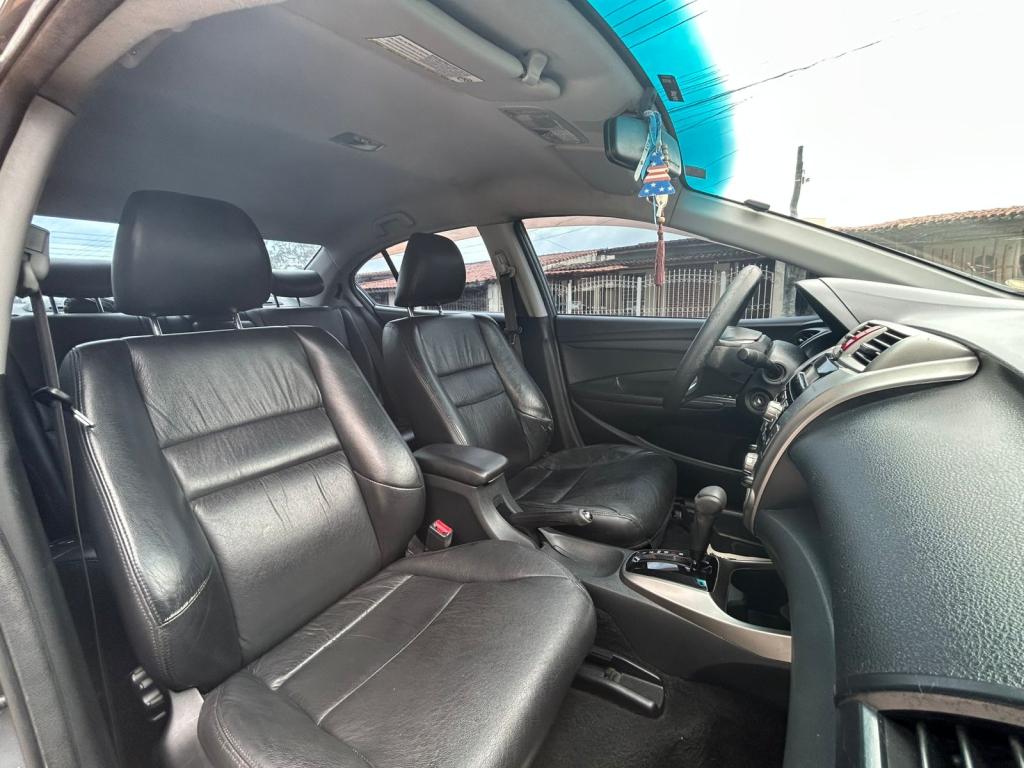 HONDA City Sedan - Foto