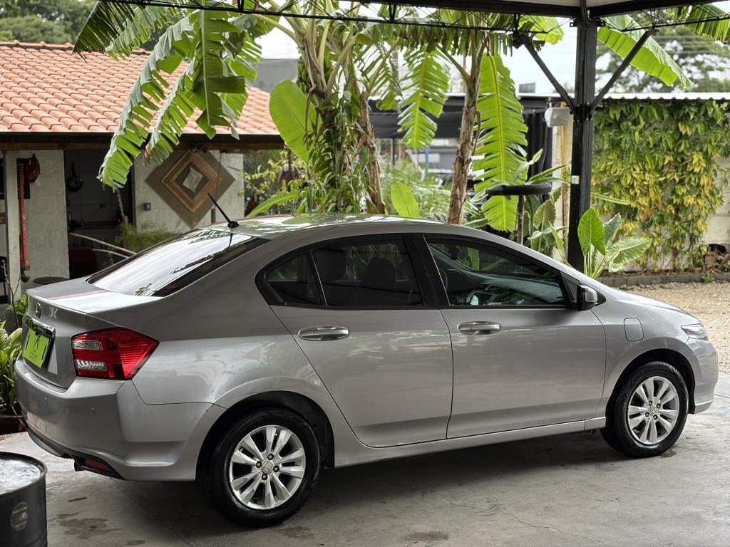 HONDA City Sedan - Foto