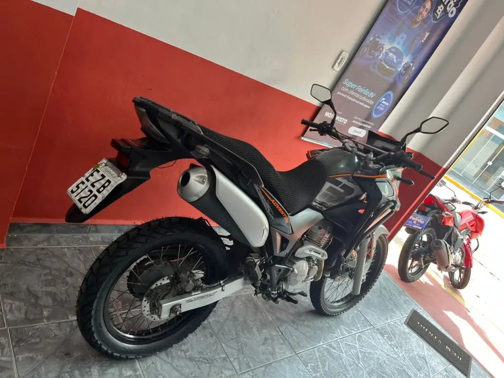 HONDA XRE 300 - Foto