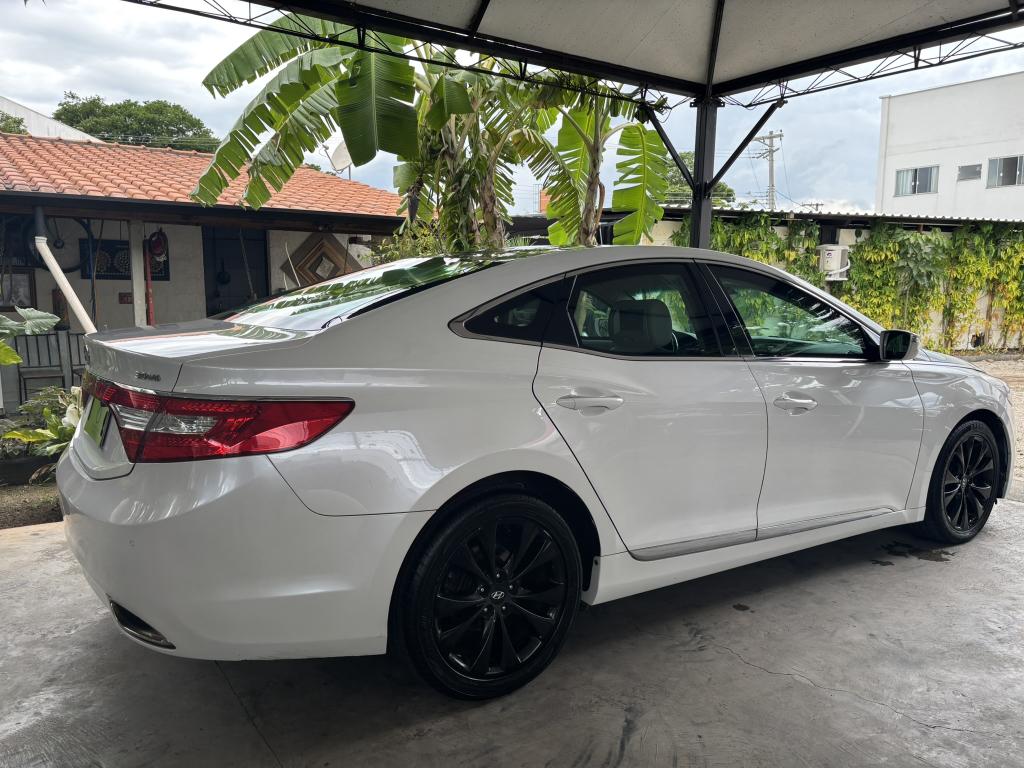 HYUNDAI Azera - Foto