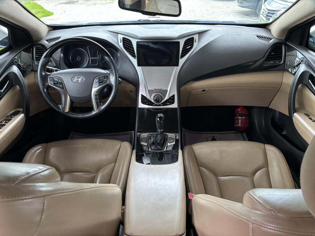 HYUNDAI Azera - Foto