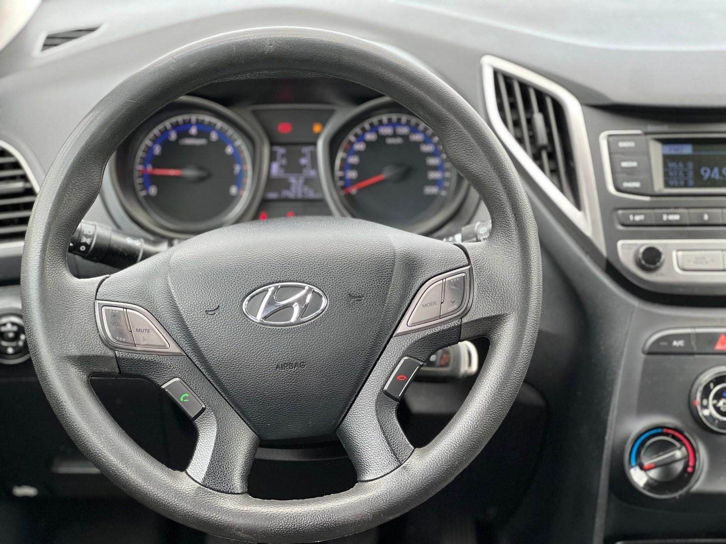 HYUNDAI HB 20 Hatch - Foto