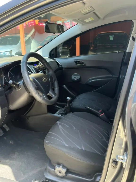 HYUNDAI HB 20 Hatch - Foto