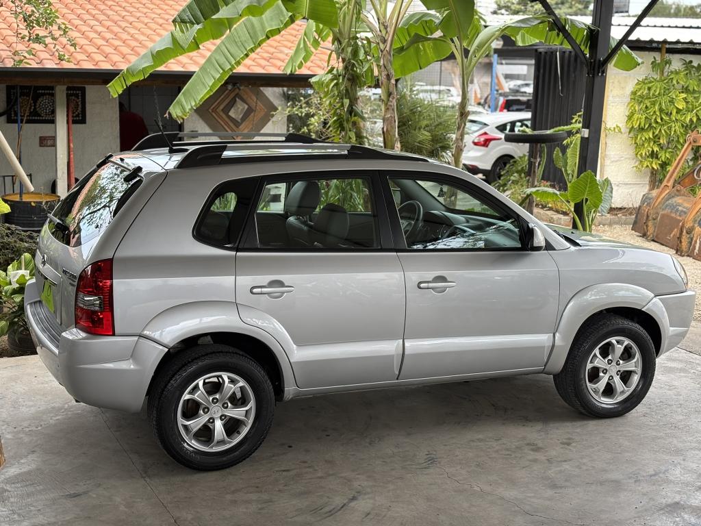 HYUNDAI Tucson - Foto