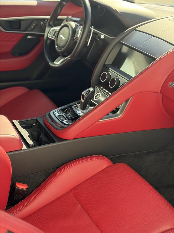JAGUAR F-Type Carbrio - Foto