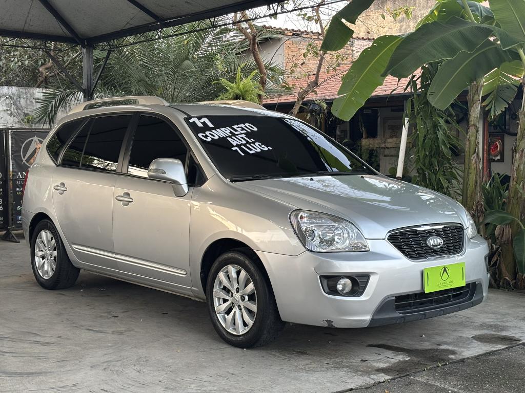 KIA Carens - Foto