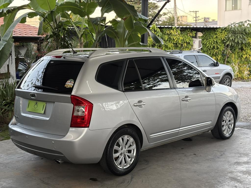 KIA Carens - Foto