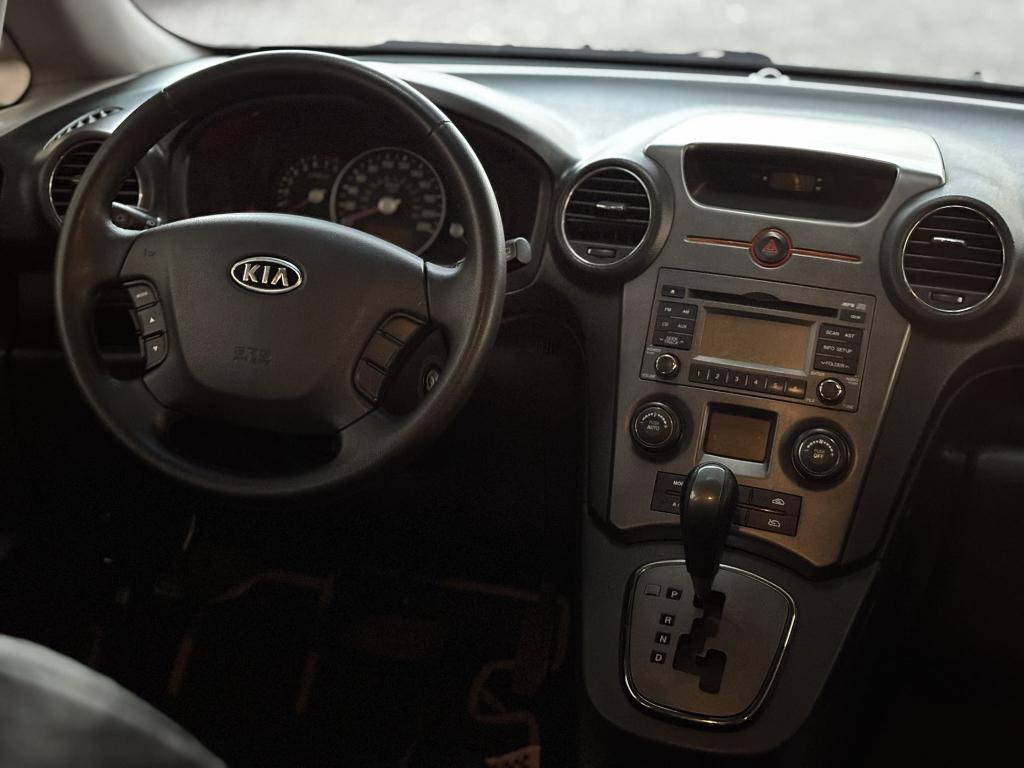 KIA Carens - Foto