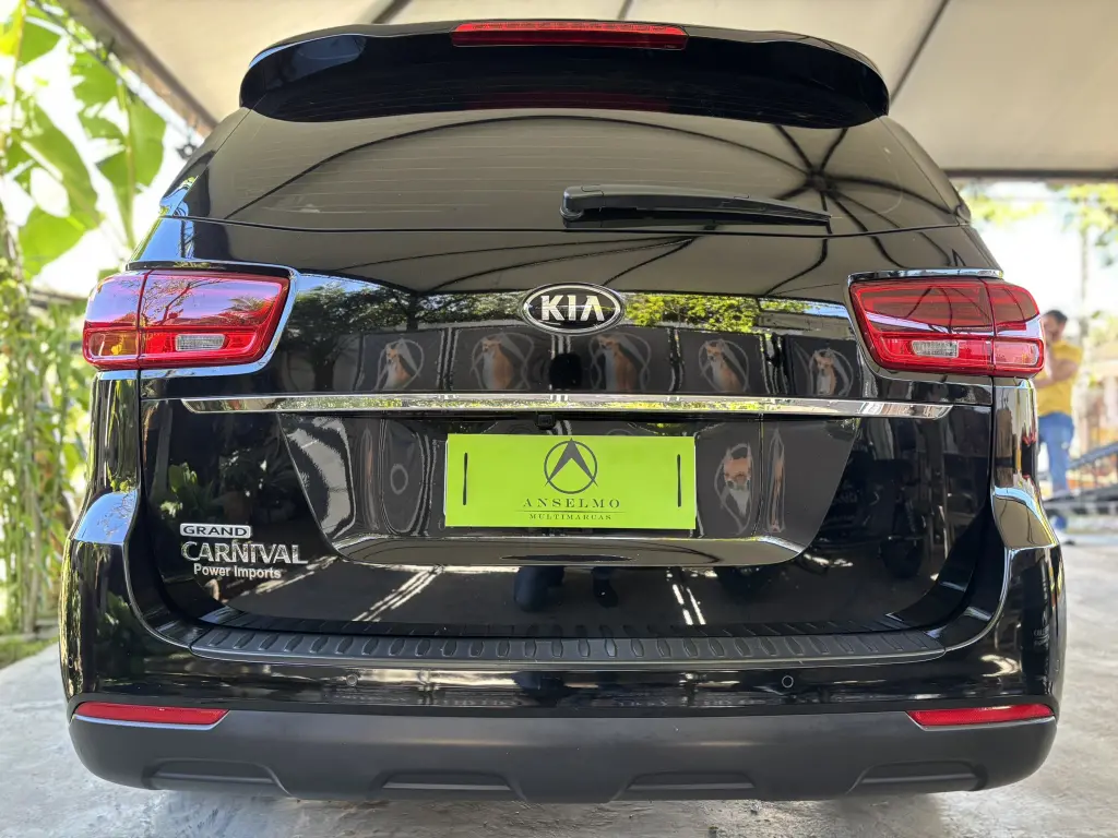 KIA Carnival - Foto